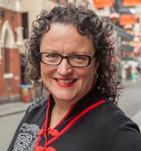 Interview with writer Angela Savage by Nicole Melanson - photo by Jo Sheather