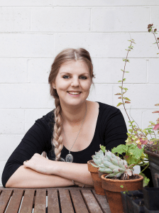 Interview with writer Eliza Henry-Jones by Nicole Melanson - photo by 